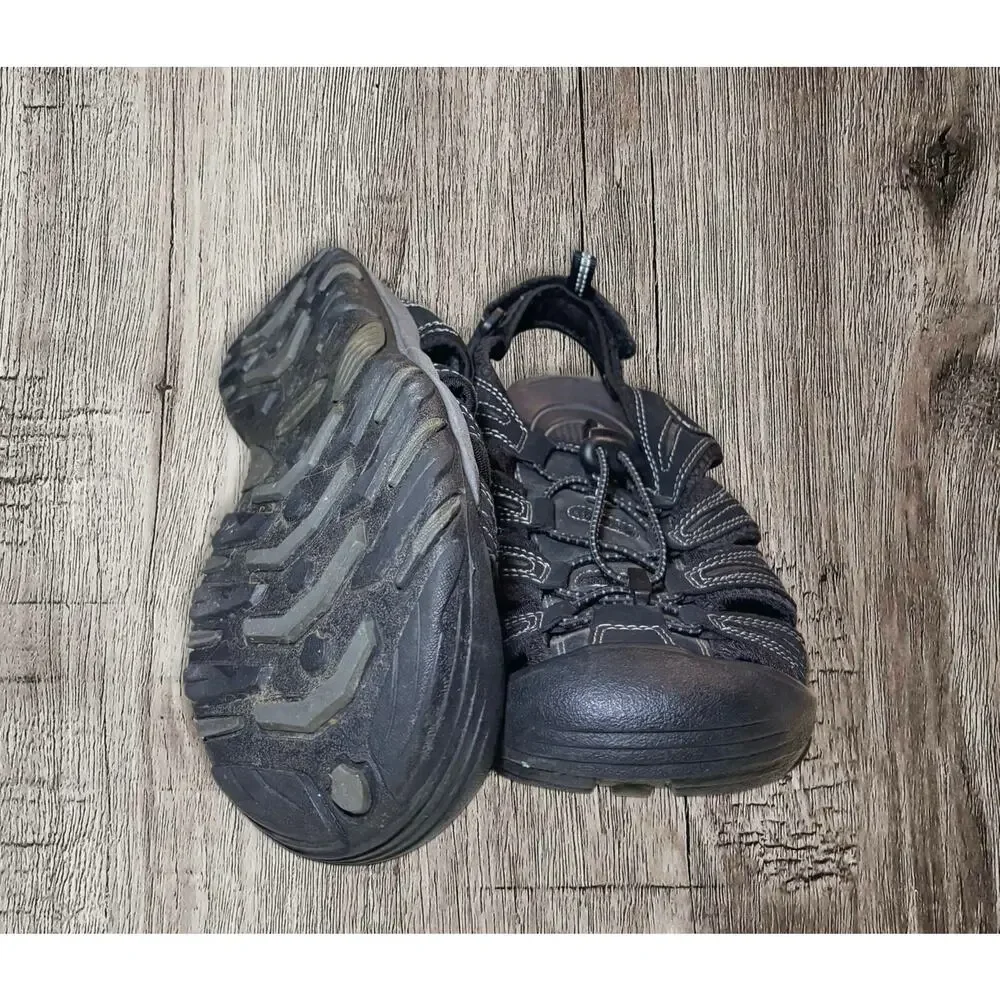 Outland Hiking sandal‎ black size 9